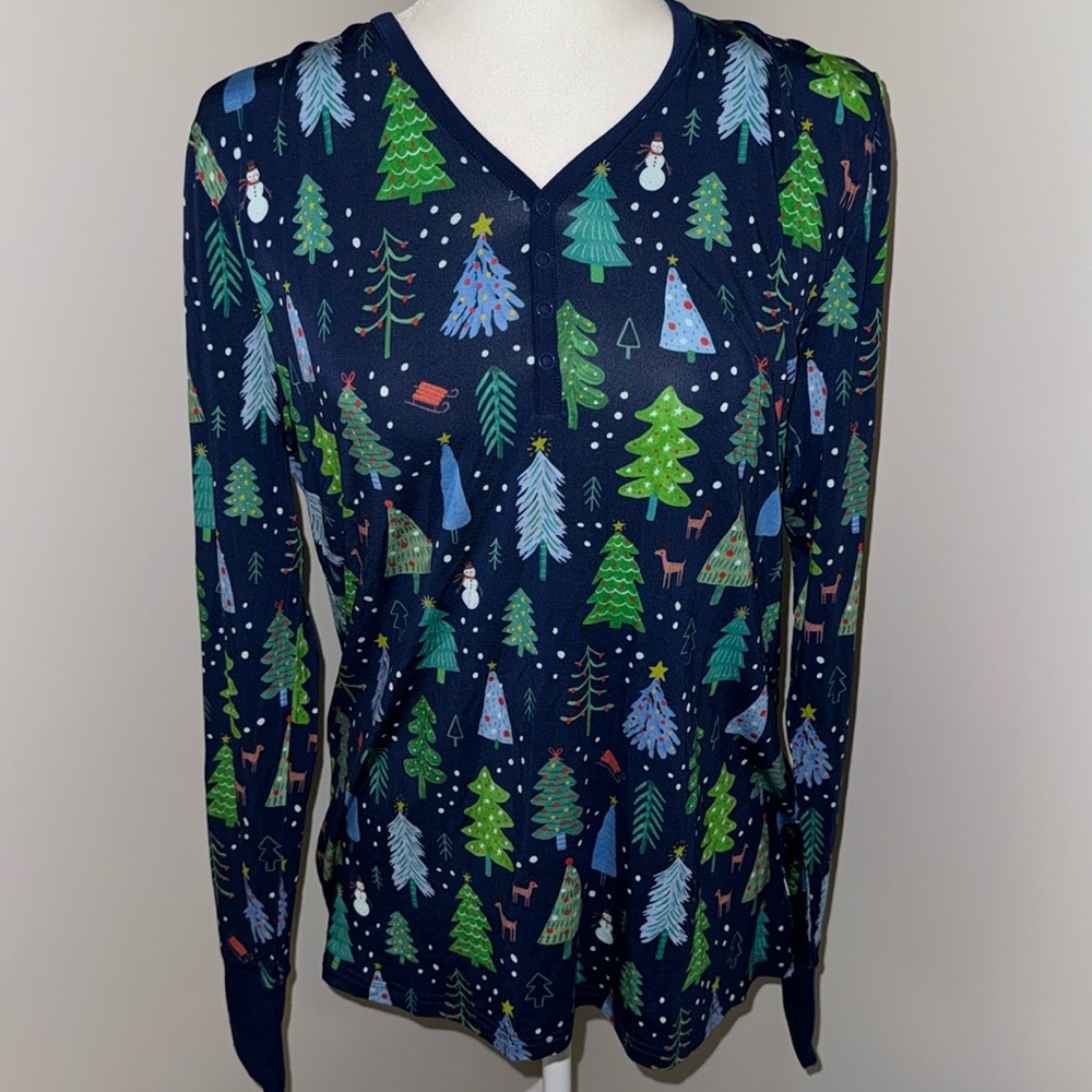Little Sleepies Women’s V Neck Pajama Top M Christmas